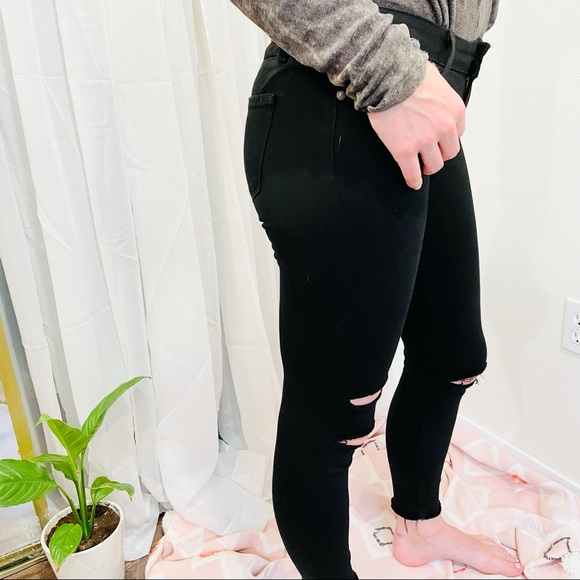 PAIGE Verdugo Crop Distressed - Picture 7 of 11